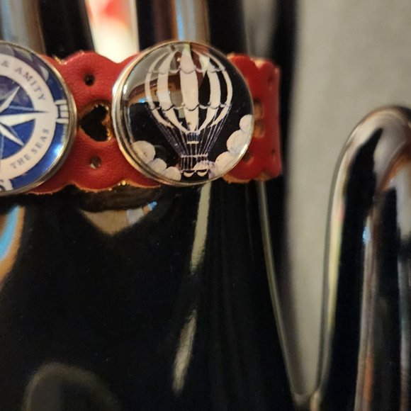 Red leather tooled double Interchageable Button Snap bracelet - Picture 4 of 5